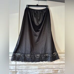 Vassarette Black Chemise with Lace Hem